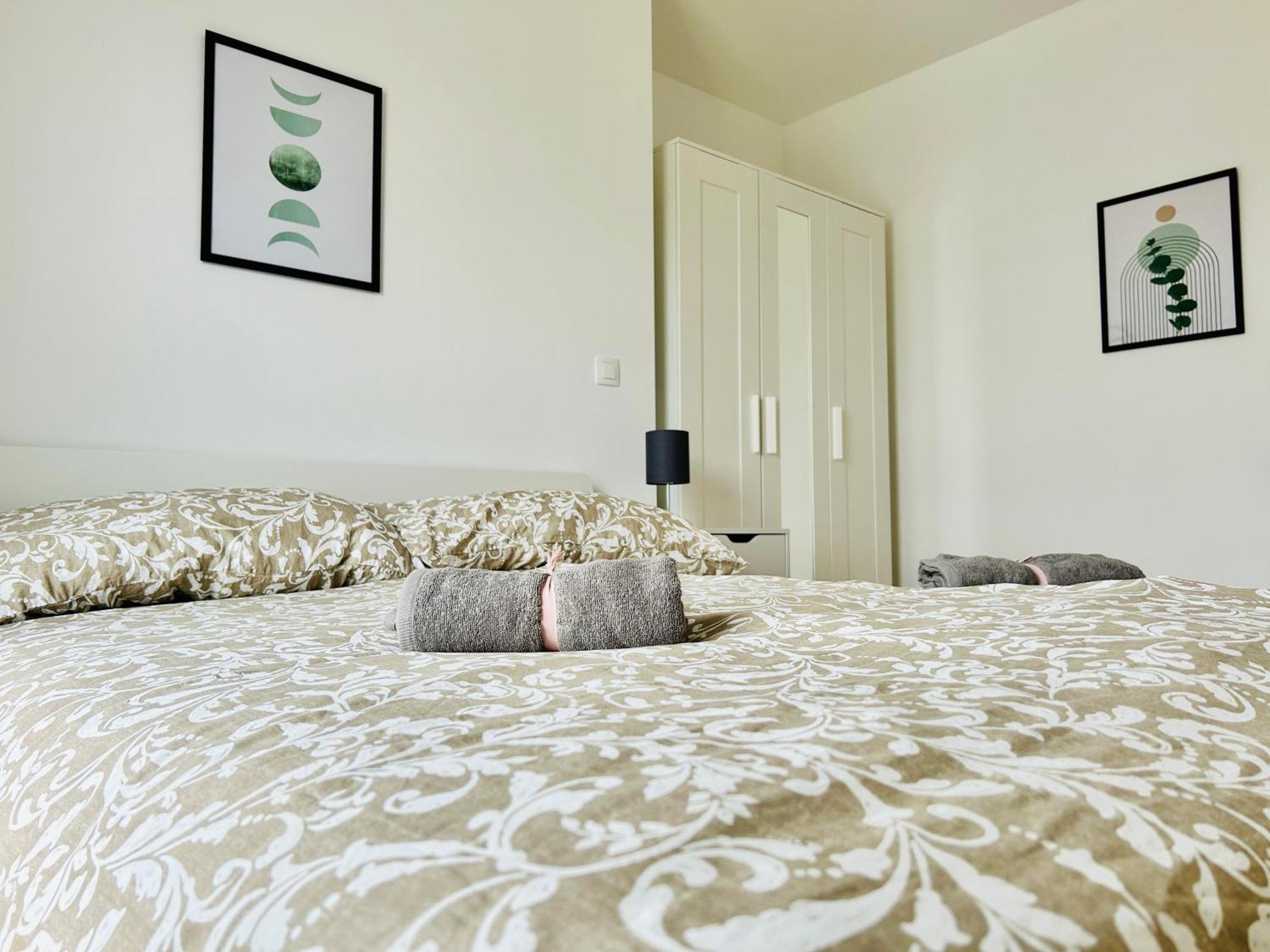 Modern Apartment With Balcony & Free Parking - Nearby Metro Wien Eksteriør bilde