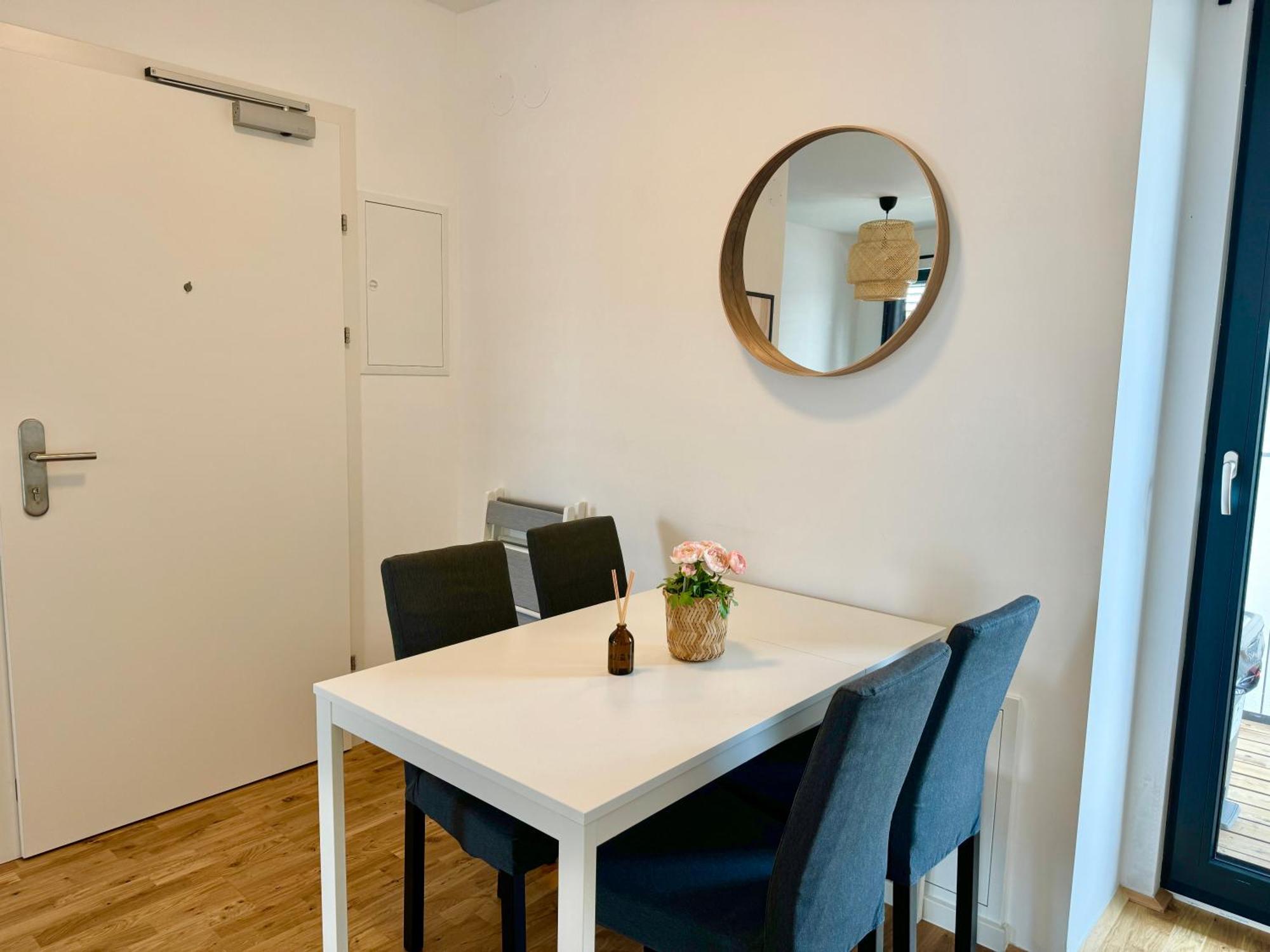 Modern Apartment With Balcony & Free Parking - Nearby Metro Wien Eksteriør bilde