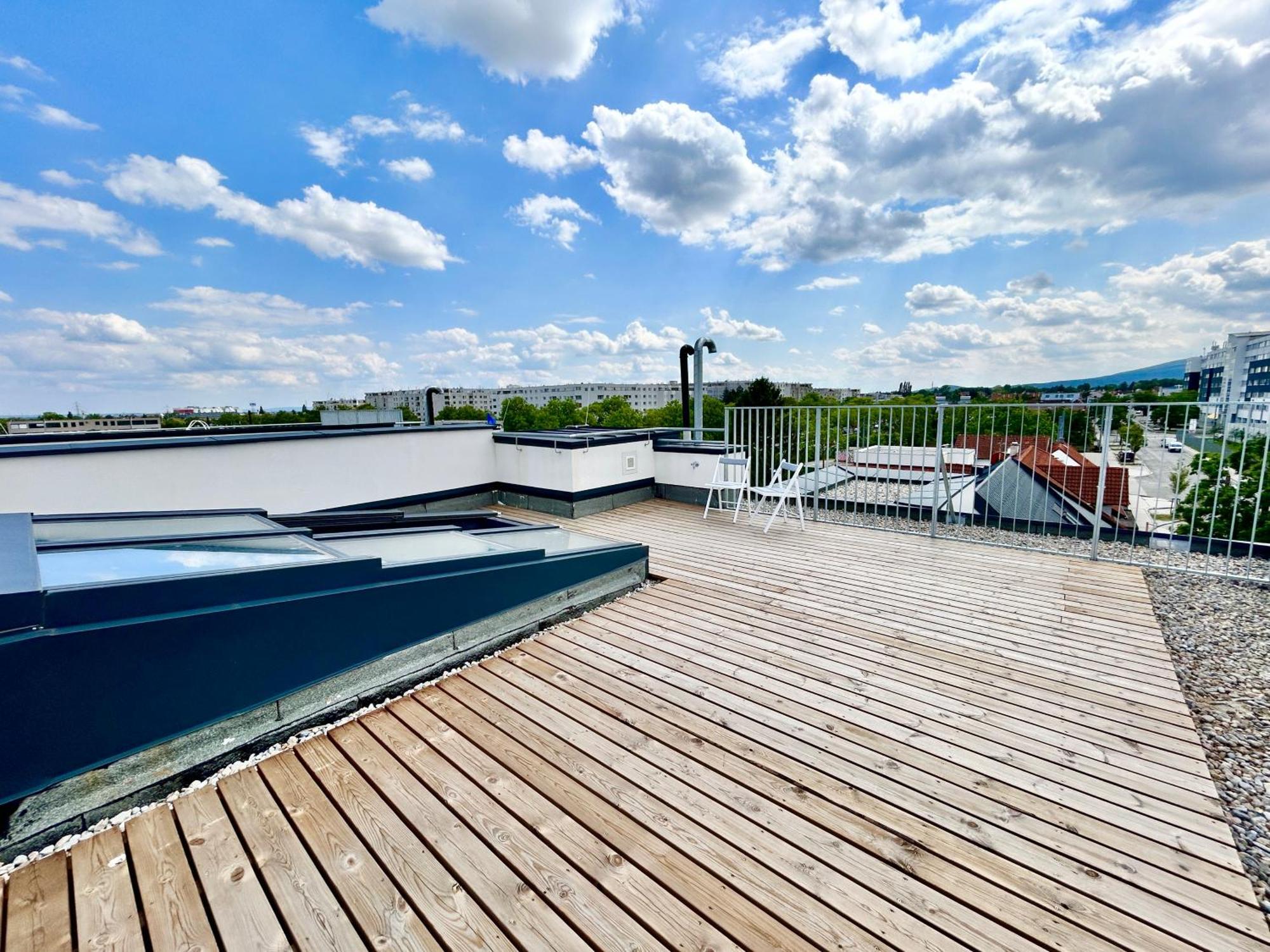 Modern Apartment With Balcony & Free Parking - Nearby Metro Wien Eksteriør bilde