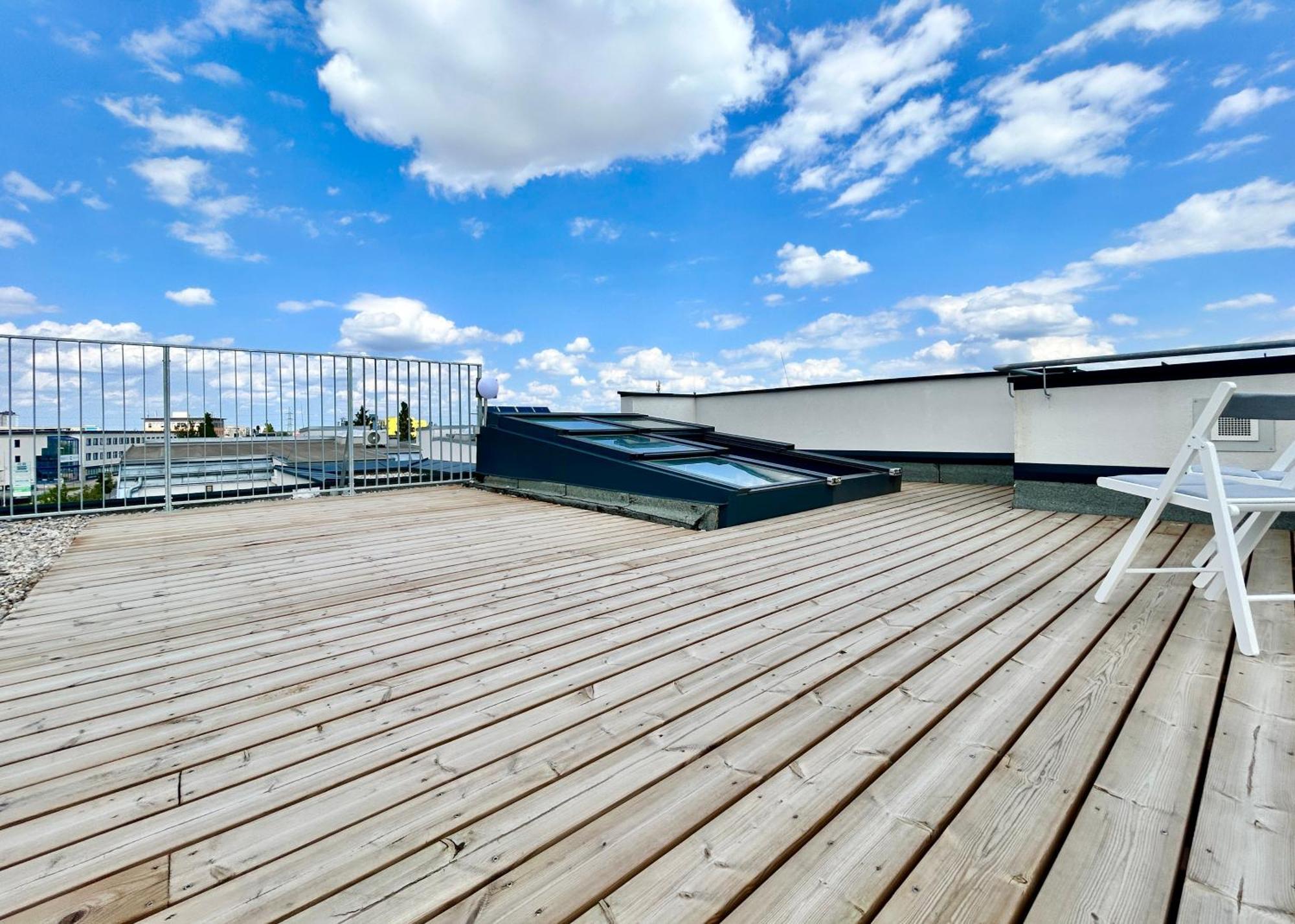 Modern Apartment With Balcony & Free Parking - Nearby Metro Wien Eksteriør bilde